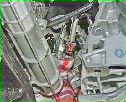 Removing and installing the Lada Largus steering mechanism