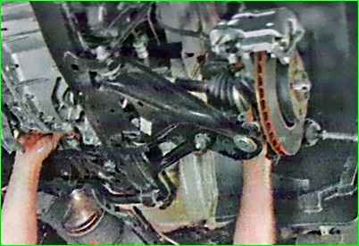 Removal and installation of the steering mechanism Lada Largus