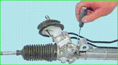 Removal and installation of the steering gear Lada Largus