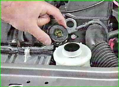 Проверка рулевого управления автомобиля Лада Ларгус