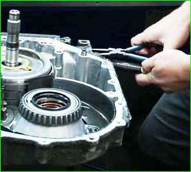 Demontage des DPO-Automatikgetriebes