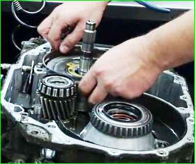 Demontage des DPO-Automatikgetriebes