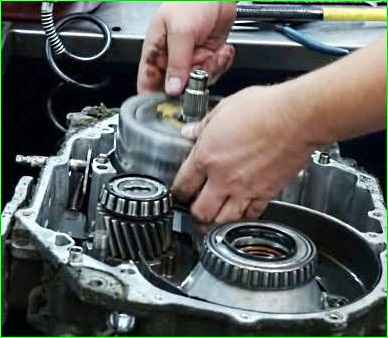 Demontage des DPO-Automatikgetriebes