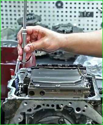 Demontage des DPO-Automatikgetriebes