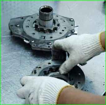 Demontage des DPO-Automatikgetriebes