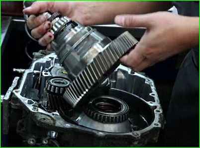 Demontage des DPO-Automatikgetriebes