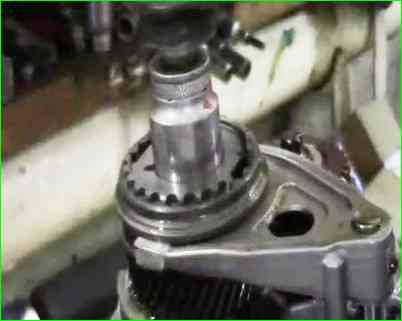 Как разобрать КПП JH3