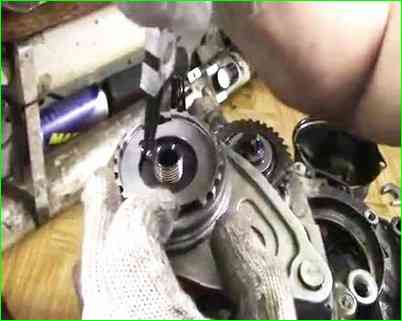 Как разобрать КПП JH3