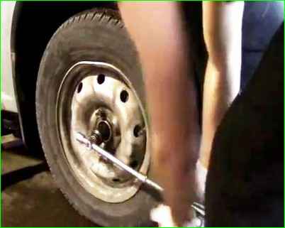 Как снять коробку передач JH3 автомобиля Лада Ларгус