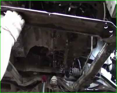 Как снять коробку передач JH3 автомобиля Лада Ларгус