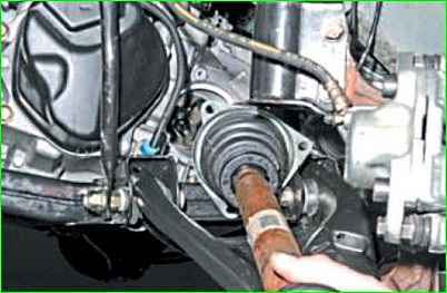 Как снять привода колес с КПП JH3 Лада Ларгус