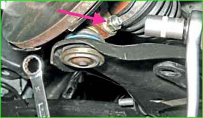 Как снять привода колес с КПП JH3 Лада Ларгус