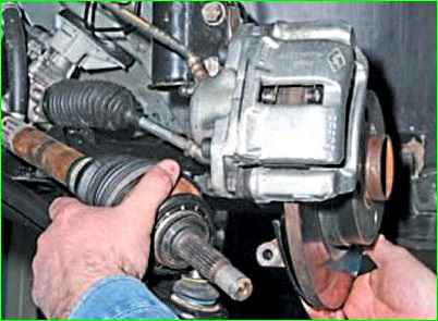 Как снять привода колес с КПП JH3 Лада Ларгус