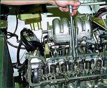  Reemplazo de la junta de culata Niva Chevrolet