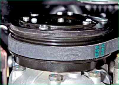 Як замінити ремінь генератора Нива Шевролет