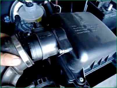 Як замінити ремінь генератора Нива Шевролет