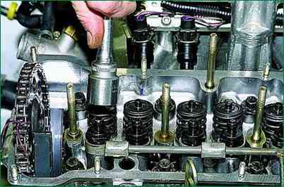 Niva Chevrolet клапандарының гидравликалық компенсаторларын ауыстыру