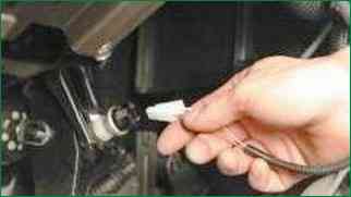 Как снять и поставить панель приборов Нива Шевролет