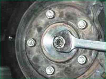 Регулировка подшипников ступиц Нива Шевролет