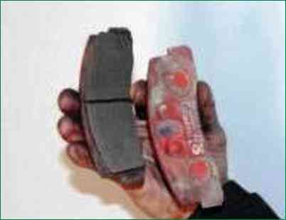 Алдыңғы дөңгелекті тежеу ​​механизмін қалай жөндеуге болады Niva Chevrolet