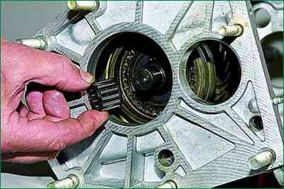 Ремонт коробки передач автомобиля ВАЗ-2123