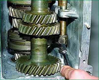 Ремонт коробки передач автомобиля ВАЗ-2123