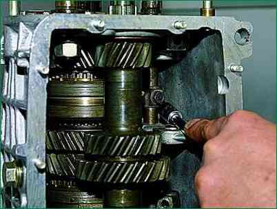 Ремонт коробки передач автомобиля ВАЗ-2123