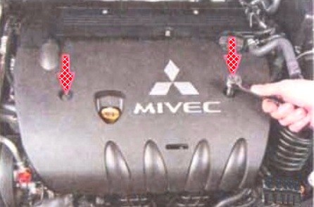 Снятие кожуха и брызговиков двигателя Mitsubishi Lancer