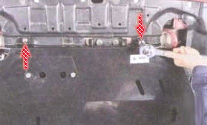 Снятие кожуха и брызговиков двигателя Mitsubishi Lancer