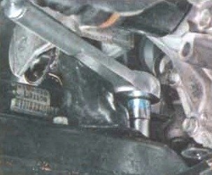 Замена опор силовой установки Mitsubishi Lancer