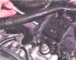 Замена опор силовой установки Mitsubishi Lancer