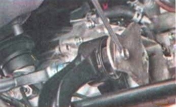 Замена опор силовой установки Mitsubishi Lancer