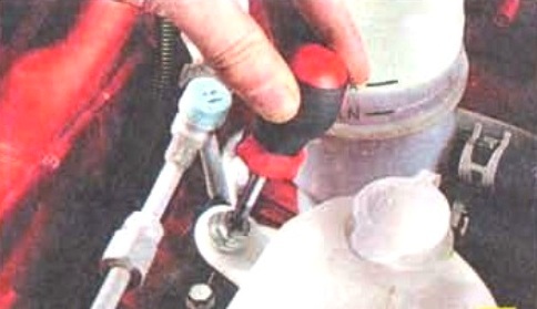 Проверка и замена ремня вспомогательных агрегатов двигателя 4B10, 4B11 Mitsubishi Lancer