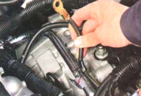 Снятие и установка коробки передач автомобиля Mitsubishi Lancer