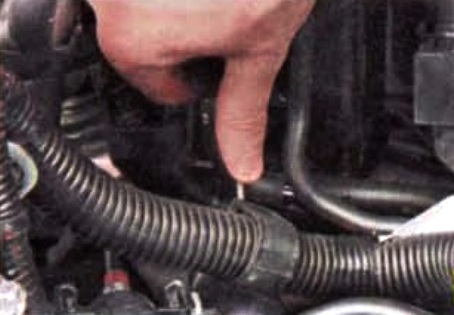 Снятие и установка коробки передач автомобиля Mitsubishi Lancer