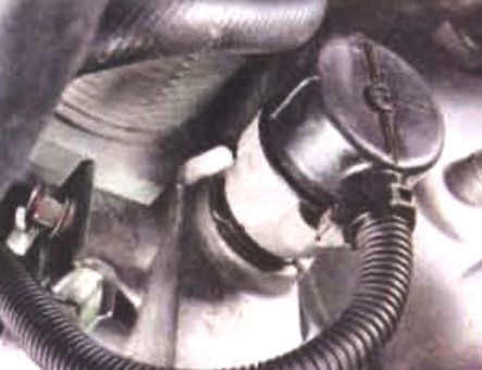 Снятие и установка коробки передач автомобиля Mitsubishi Lancer