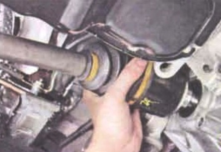 Снятие и установка коробки передач автомобиля Mitsubishi Lancer