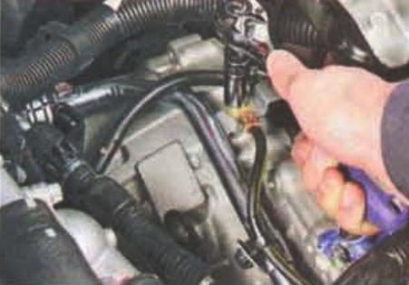 Снятие и установка коробки передач автомобиля Mitsubishi Lancer