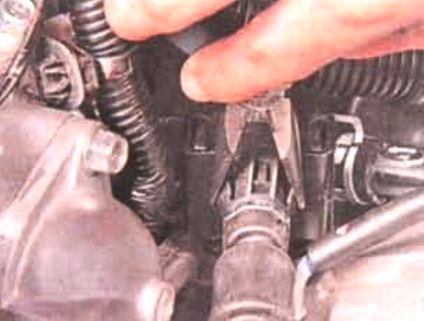 Снятие и установка троса привода вариатором Mitsubishi Lancer