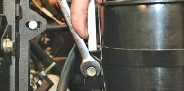 Снятие адсорбера и клапана продувки