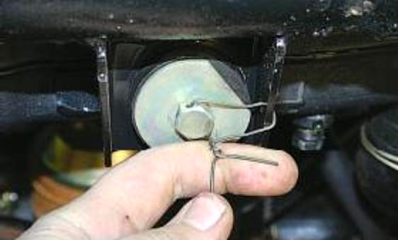 Снятие радиатора автомобиля УАЗ Патриот