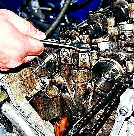 Снятие распределительных валов ЗМЗ-409