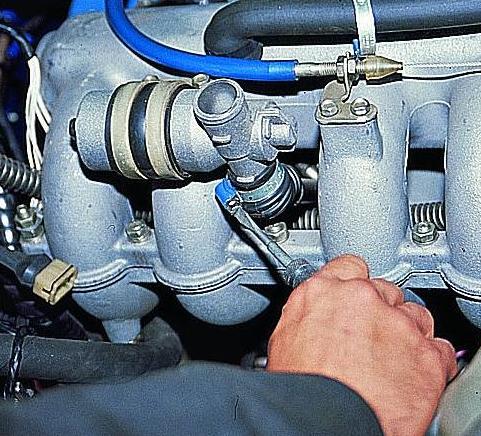 Проверка и замена регулятора холостого хода УАЗ Патриот