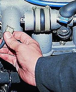 Проверка и замена регулятора холостого хода УАЗ Патриот