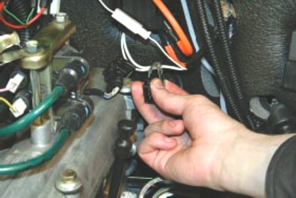 Замена датчиков системы управления двигателем УАЗ Патриот