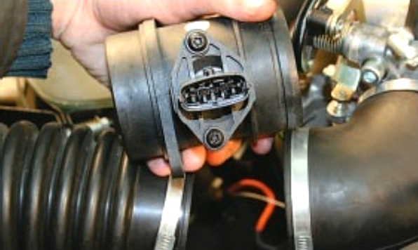 Замена датчиков системы управления двигателем УАЗ Патриот