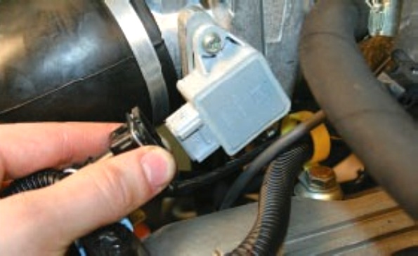 Замена датчиков системы управления двигателем УАЗ Патриот