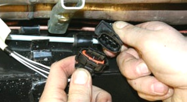 Замена датчиков системы управления двигателем УАЗ Патриот