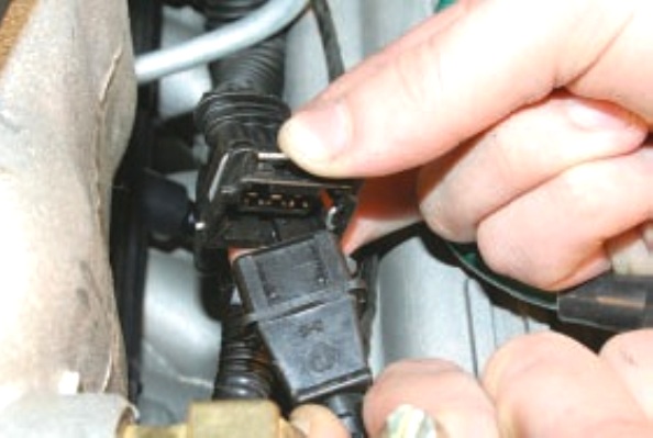 Замена датчиков системы управления двигателем УАЗ Патриот