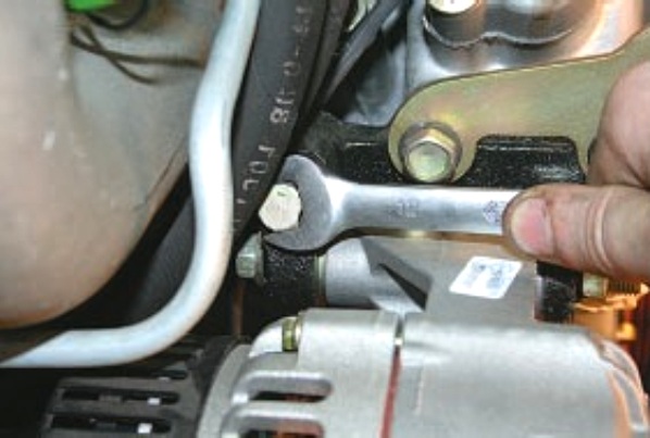 Как снять и установить генератор на УАЗ Патриот